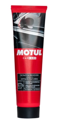 SCRATCH REMOVER, Solutie polish indepartare zgarieturi,
Полироль для удаления царапин 100мл (110168) Motul
Благодаря содержанию микроабразивных частиц, эффективно устраняет мелкие царапины с любых окрашенных или лакированных поверхностей, оставляя после обработки блестящую поверхность лакокрасочных покрытий. 
Идеально подходит для легких поверхностных царапин. 
В случае появления глубоких царапин (видимого металла или грунтового слоя) следует рассмотреть возможность ремонта кузовного элемента. 
Свойства
Легко устраняет поверхностные царапины, не оставляя пятен.  
Восстанавливает блеск лакокрасочных покрытий.  
Подходит для всех типов окрашенных или лакированных поверхностей: пластмасс, окрашенных деталей, металлов. 
Способ применения средства для удаления царапин Motul Scratch Remover
Очистите обрабатываемую поверхность с использованием MOTUL Express Shine или MOTUL Car Body Shampoo. 
С помощью микрофибры нанесите небольшое количество средства на обрабатываемую поверхность и круговыми движениями различной интенсивности, в зависимости от размера царапины, втирайте средство, до момента исчезновения царапины. 
Выбирайте величину давления в зависимости от обрабатываемой царапины. 
Дайте просохнуть несколько минут, затем отполируйте круговыми движениями поверхность чистой микрофиброй. 
При необходимости повторите процедуру. 
Не используйте средство под прямыми солнечными лучами или на нагретых поверхностях. 
Не предназначено для обработки матовых поверхностей.