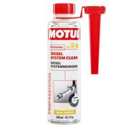 DIESEL SYST CLEAN 0.3L, Aditiv, (108117) Motul 300 ml,
Применение
MOTUL DIESEL SYSTEM CLEAN разработано для использования в дизельных двигателях, атмосферных или с турбонаддувом, с каталитическим нейтрализатором и без. 
MOTUL DIESEL SYSTEM CLEAN эффективно очищает загрязнения и отложения, образующиеся в топливной системе:
- конденсат в топливной системе
- отложения в насосе
- засорение форсунок
- загрязнения камеры сгорания и выпускных клапанов
MOTUL DIESEL SYSTEM CLEAN обеспечивает смазку поверхностей во время очистки и предотвращает повторное отложение удаленных частиц загрязнения.
Характеристики
Чистая топливная система является необходимым условием для эффективной работы двигателя. 
MOTUL DIESEL SYSTEM CLEAN позволяет:
- очистить насос и форсунки (для лучшего распыления)
- предотвратить образование лаков и других отложений на впускных клапанах и камерах сгорания
- расщеплять водный конденсат, для предотвращения окисления деталей топливной системы
Регулярное использование позволит обеспечить:
- оптимальную работу двигателя
- эластичность двигателя (легкость перемещения поршня)
- топливную экономичность
- увеличенный ресурс деталей топливной системы и каталитического нейтрализатора
- уменьшить выбросы загрязняющих веществ.
